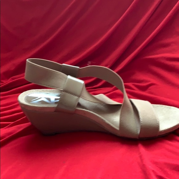 Anne Klein Sport Women’s Sz 6 Cork Wedge Sandals - Picture 4 of 5